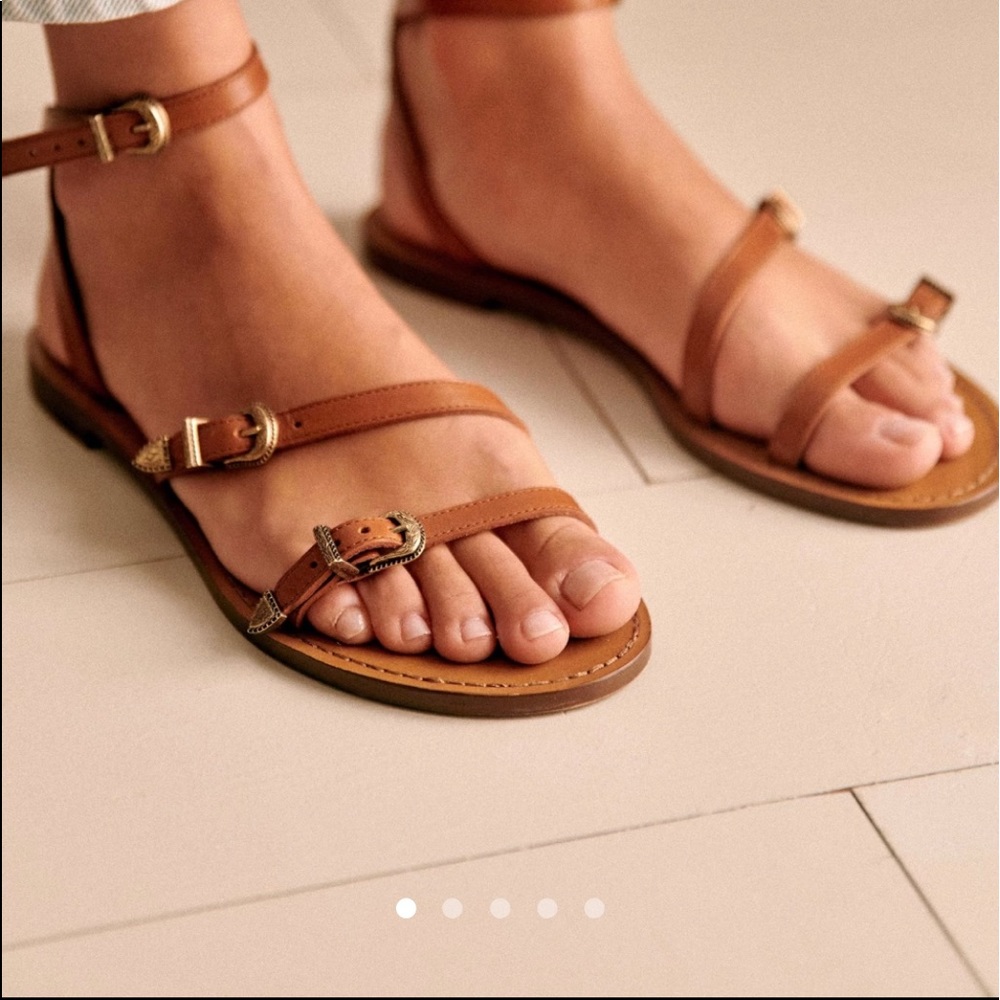 Sezane roxanne sandals size 39 smooth camel